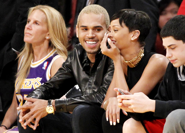 Chris Brown and Rihanna go to NBA game