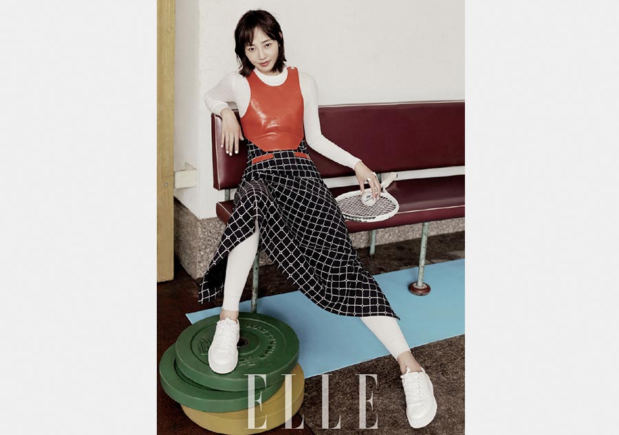 Bai Baihe and Yang Yang pose together for 'Elle' magazine