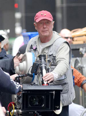 Hollywood filmmaker Tony Scott jumps to death from L.A. bridge