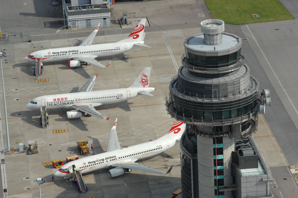 Cheung Kong in aviation lift-off