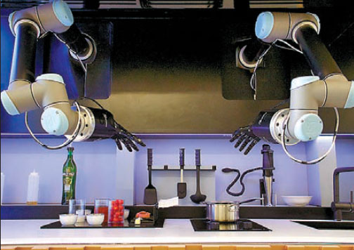 Robot kitchen struts its stuff in Shanghai