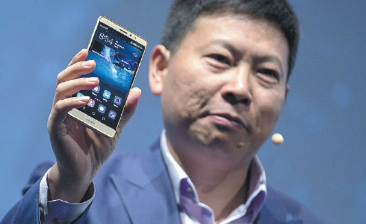 Huawei edges close to Apple, Samsung