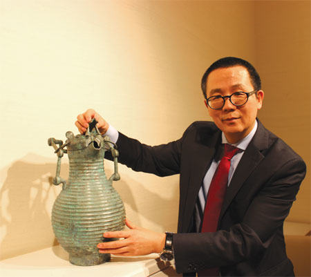 Rare Zhou bronze wine vessel goes on the block
