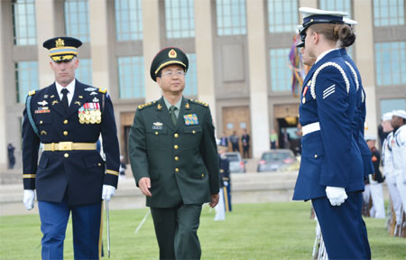 China's top brass visits US military