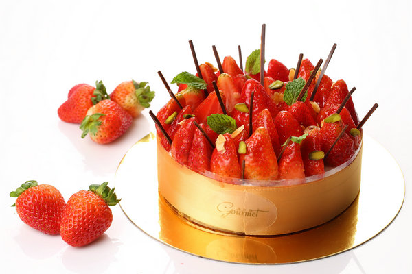 Strawberry fever hits China