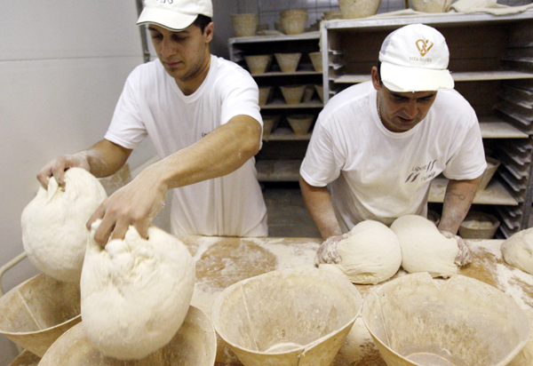 Freshly baked breads at Lipoti Bakery