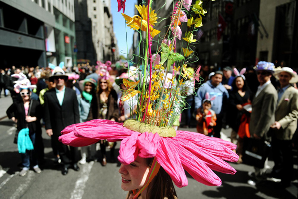 Fifth Avenue celebrates Easter