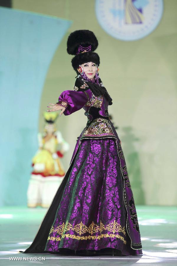 China Mongolian ethnic costume arts festival