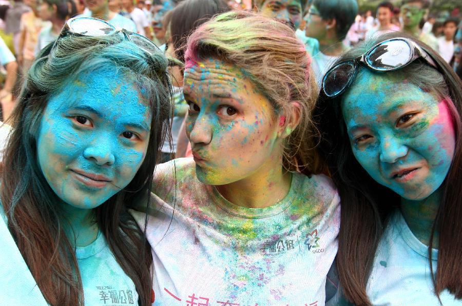 Color Run race held in Dongguan