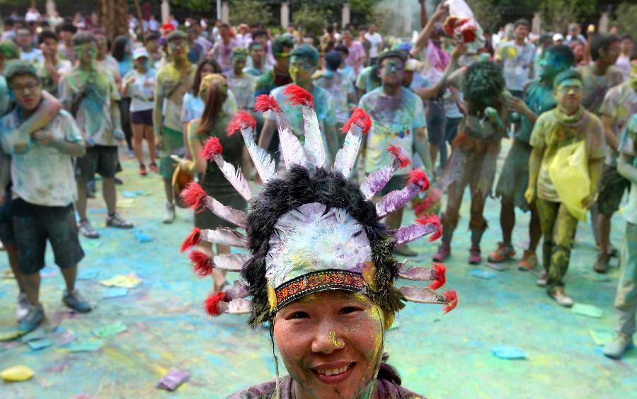 Color Run race held in Dongguan