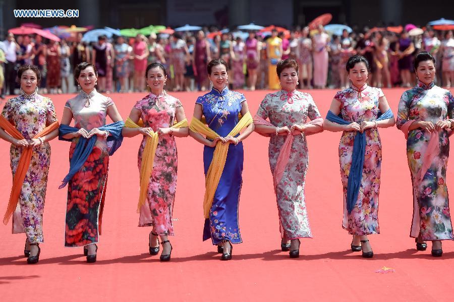 Cheongsam show held around China