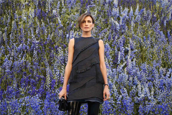 Celebrities shine at Paris Fashion Week