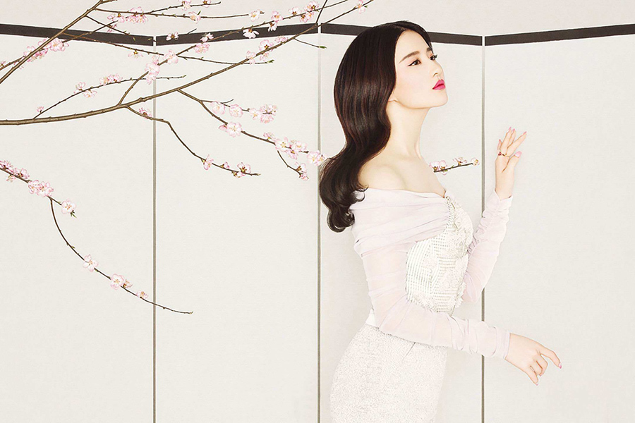 Female celebrities feature in Chinese-style fashion photos