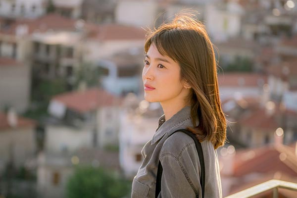 Protagonists of megahit drama 'Descendants of the Sun' to marry in October