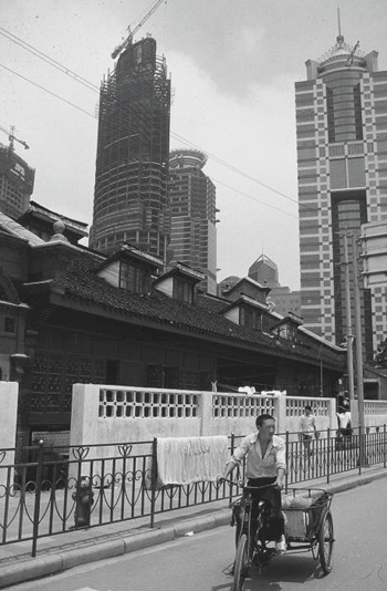 Shanghai then and now: Changes through the lens