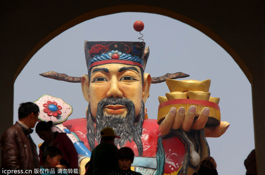 God of wealth statue inaugurated in E. China