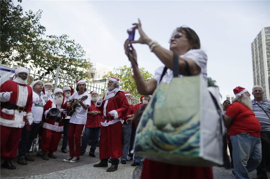 Graduation celebration for Santas