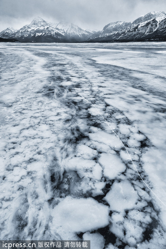 Stunning bubbles on ice pose danger