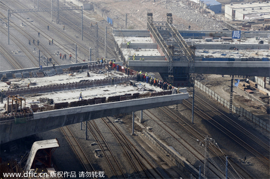 Wuhan overpass swings into place