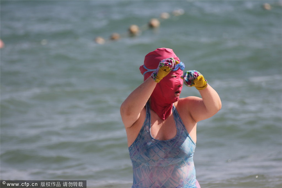 'Face-Bikini' swimwear trend sweeps East China