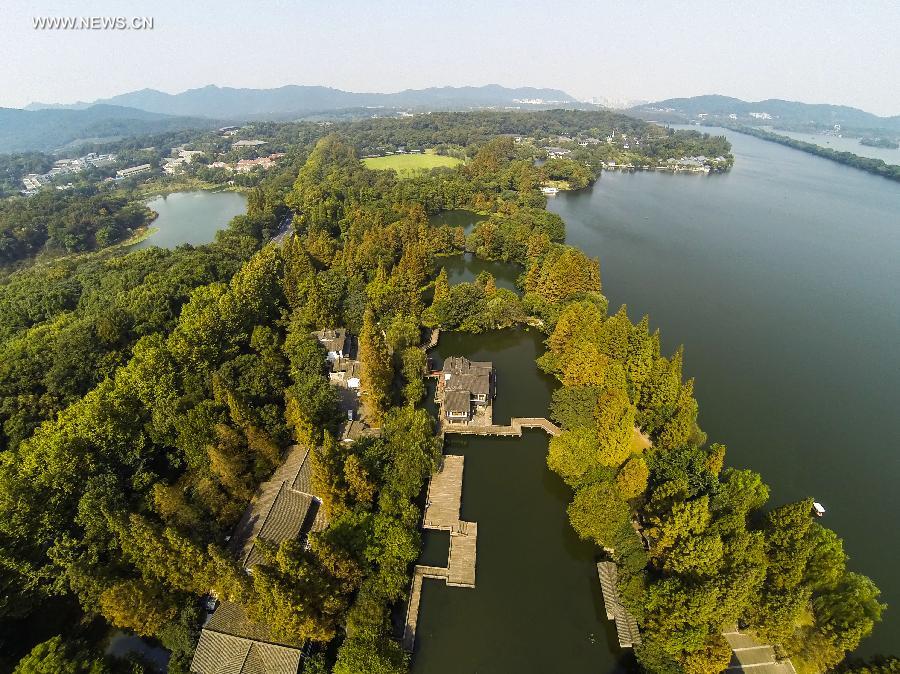 Autumn scenery of West Lake in Hangzhou