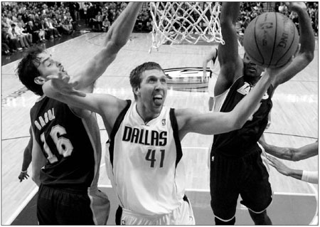 Kidd lifts Mavs past Lakers