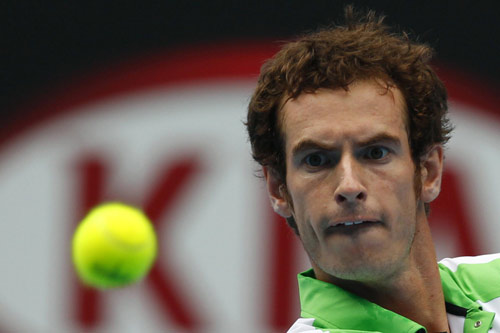 Murray dodges Dolgopolov bullet to break into semi-finals