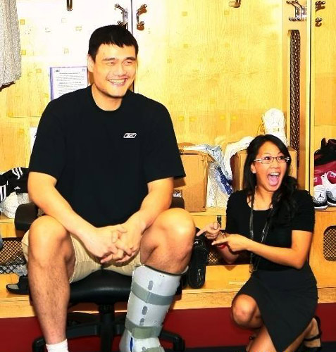 Yao Ming meets fans in Houston