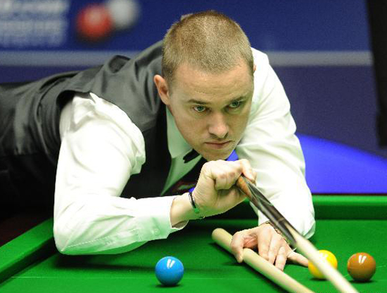 Hendry crashes Perry in Snooker Worlds