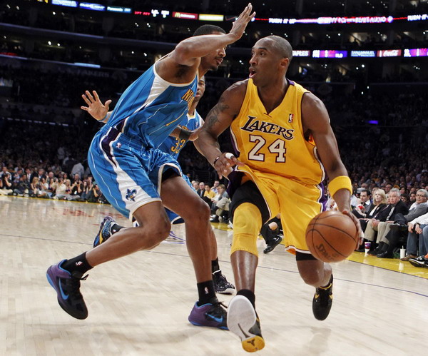 Los Angeles Lakers beat Hornet