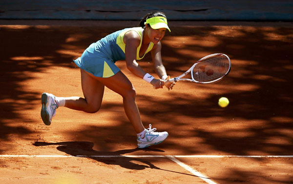 Peng Shuai, Zheng Jie get easy opener at French Open