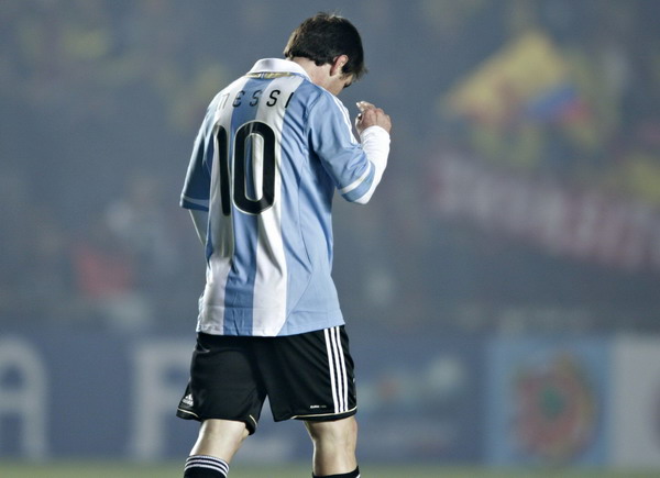 Argentina stumbles to another Copa draw