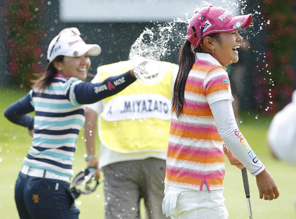 Miyazato beats Lewis by 2 shots at Evian Masters