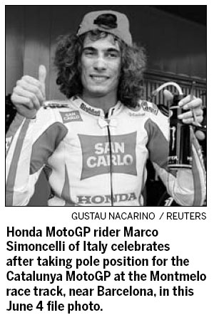 Simoncelli dies in Malaysian smash