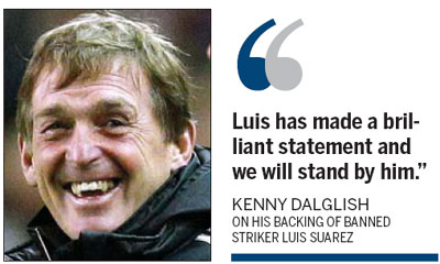 Dalglish defends Liverpool stance on Suarez