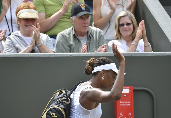 Djokovic swings into action, Venus star wanes