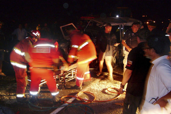 Two dead, seven injured in Dakar Rally accident