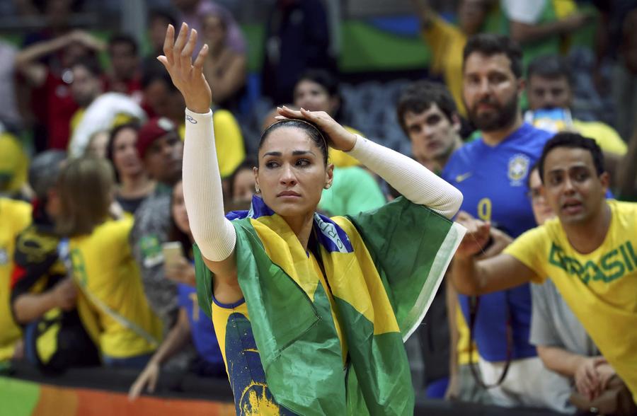 China edges Brazil in Olympic volleyball women's quarterfinals