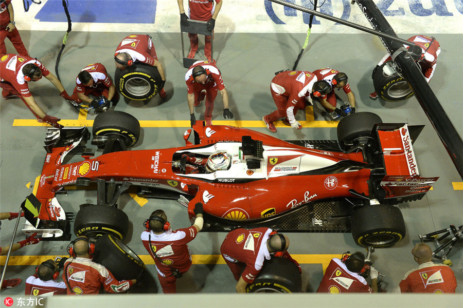 Rosberg gets pole position at F1 Singapore Grand Prix 2016