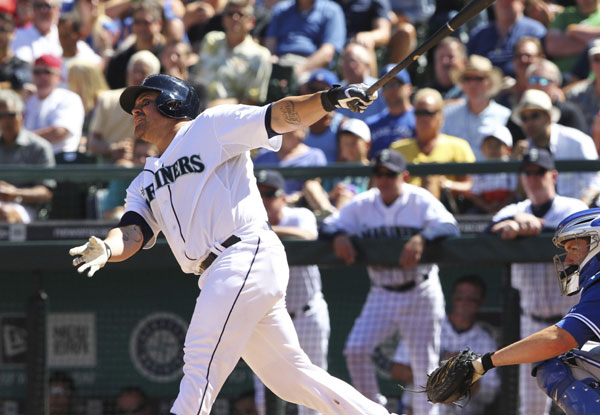 Mariners rally past Blue Jays for 9-7 victory