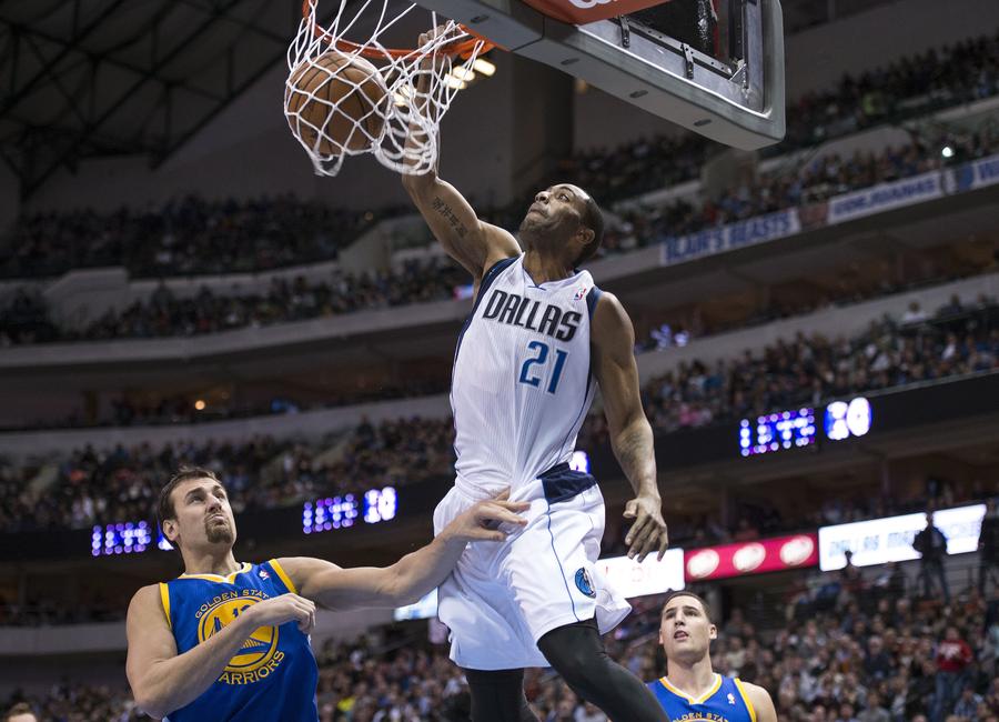 Mavericks hang on to defeat Warriors 103-99