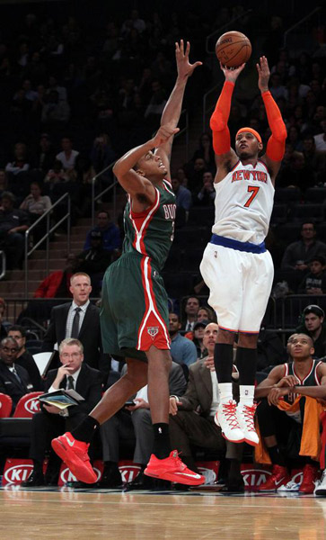 Milwaukee Bucks beat the New York Knicks 120-107