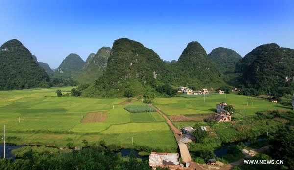 Idyllic sceneries in S China