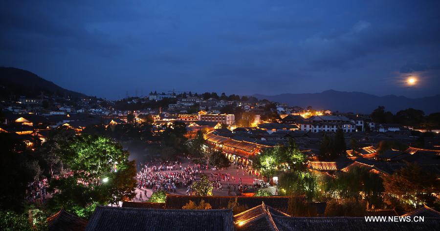 Ancient town Lijiang in SW China braces tourism peak