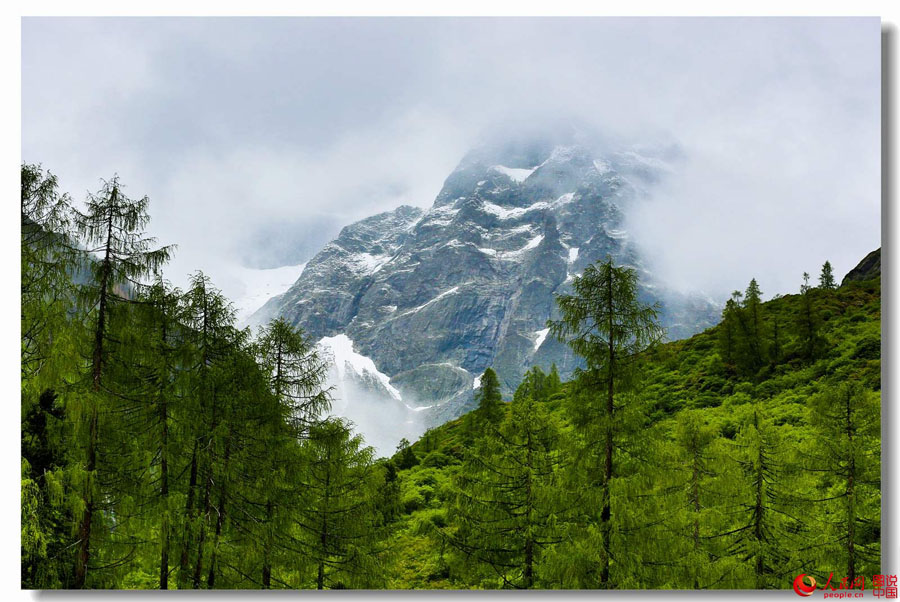 Breathtaking scenery of Mount Siguniang in SW China