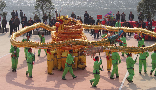 Dragon dance in Tongren, Guizhou