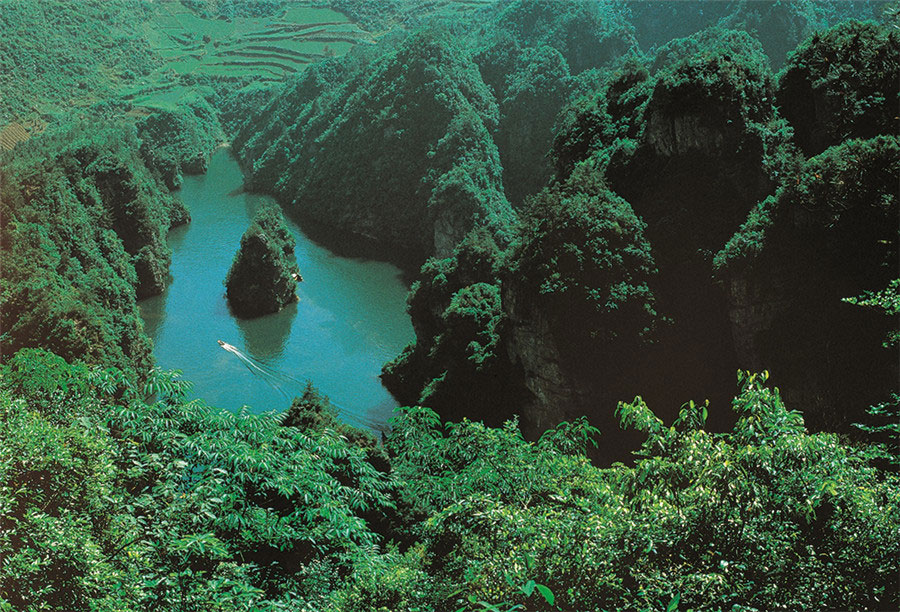 Beautiful images capture amazing Zhangjiajie