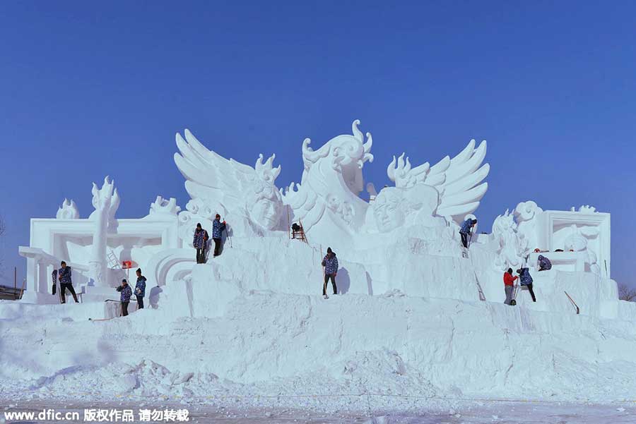 Have fun at Taiyangdao Snow Sculpture Expo