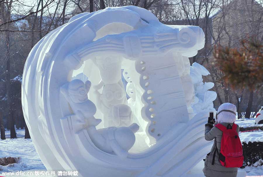 Have fun at Taiyangdao Snow Sculpture Expo