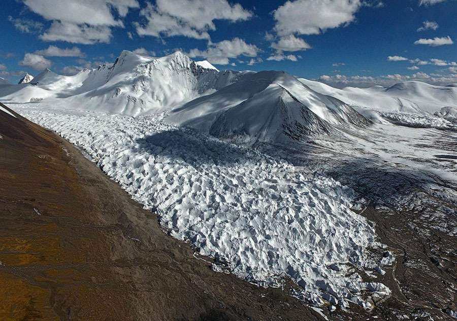 Last 40 years witness a shrinking of 1,200 meters for glacier of Yangtze River source